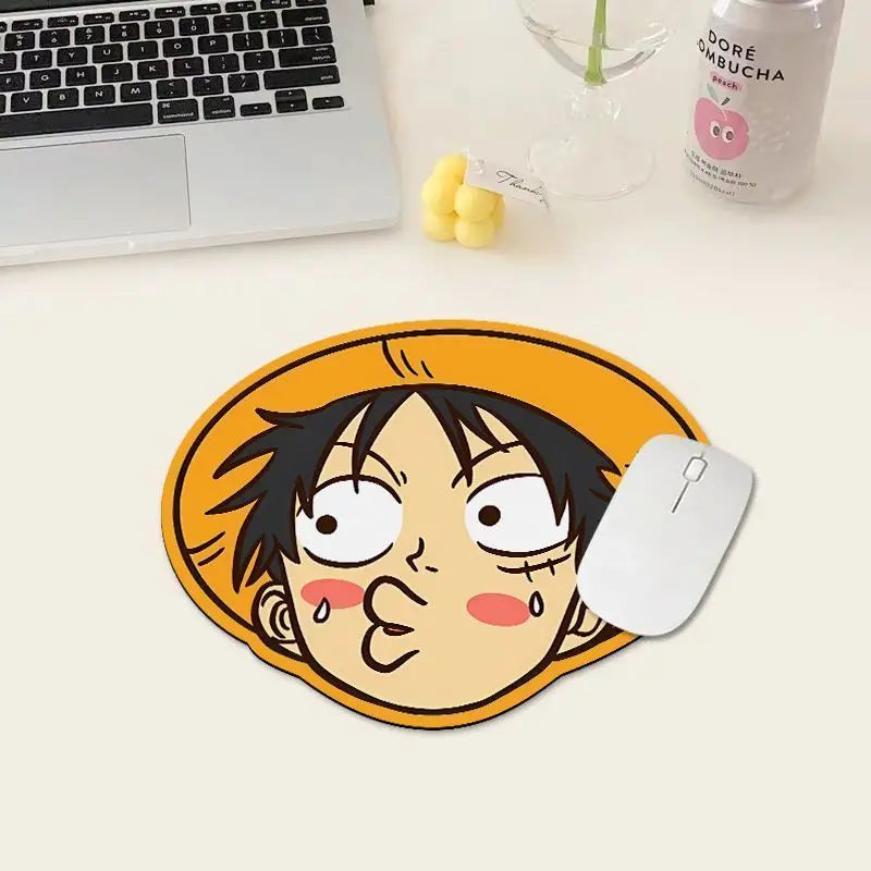 One Piece Luffy Mouse Pad, Small Computer Desk Mat, Office Alien Non-Slip Round Keyboard Pad, Cute Cartoon, Gift for Friends